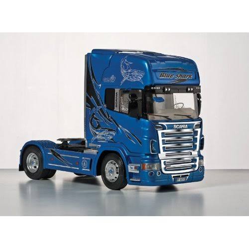Blue Shark Model Kit T2568