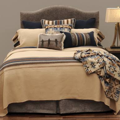 Black Forest Queen Bed Set A338