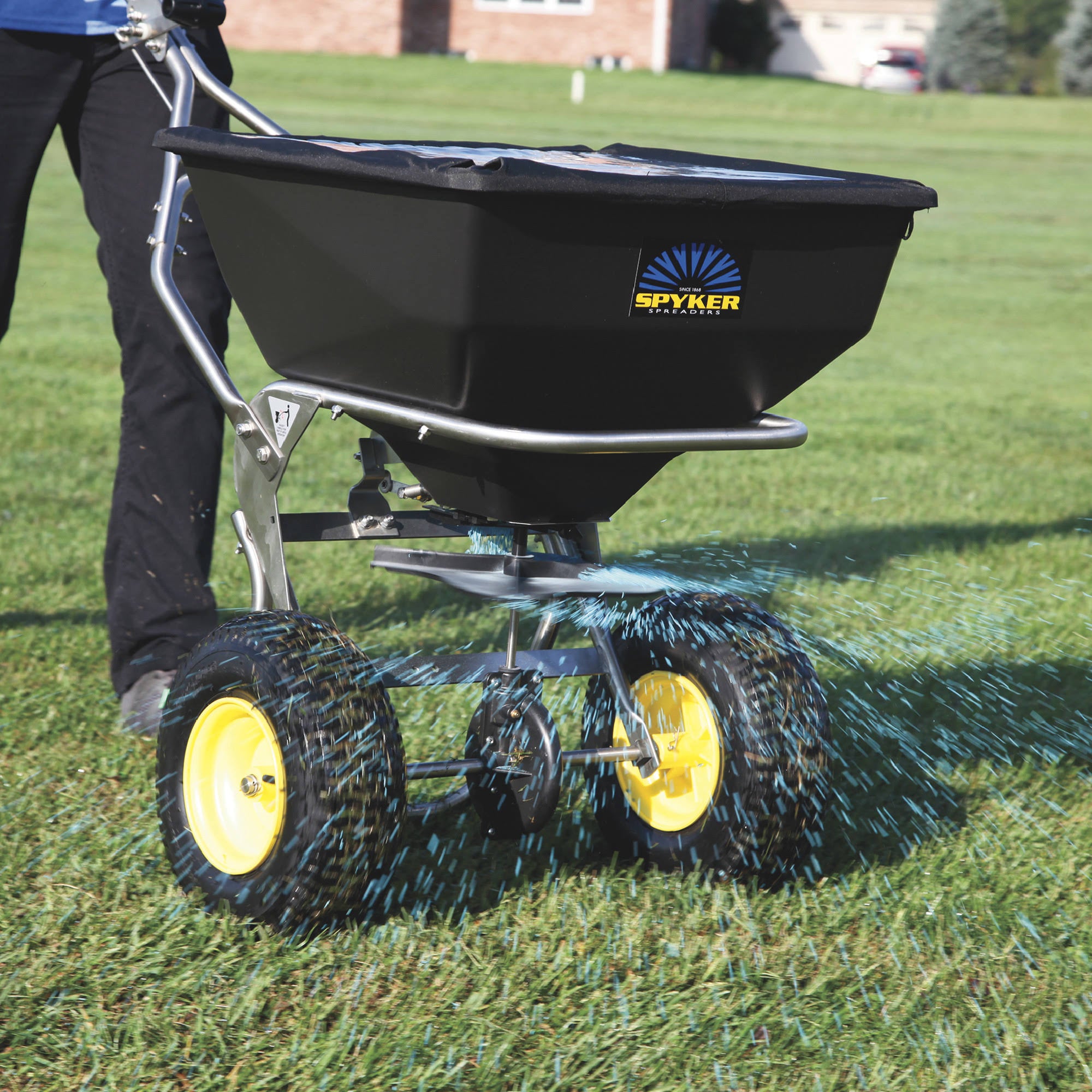 80-lb. Capacity Walk-Behind Broadcast Spreader N4772