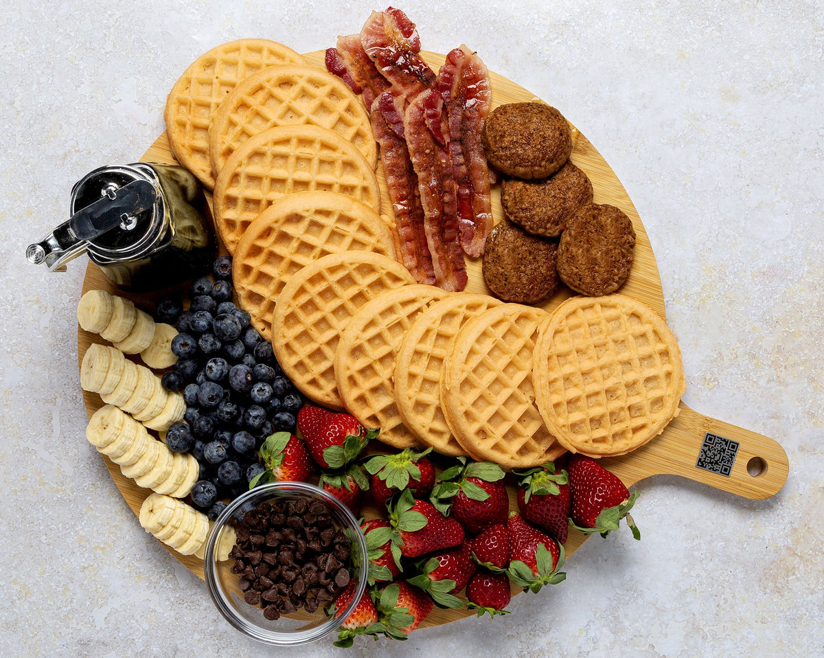 Bamboo Round Charcuterie Board with Handle, 15.5" R824