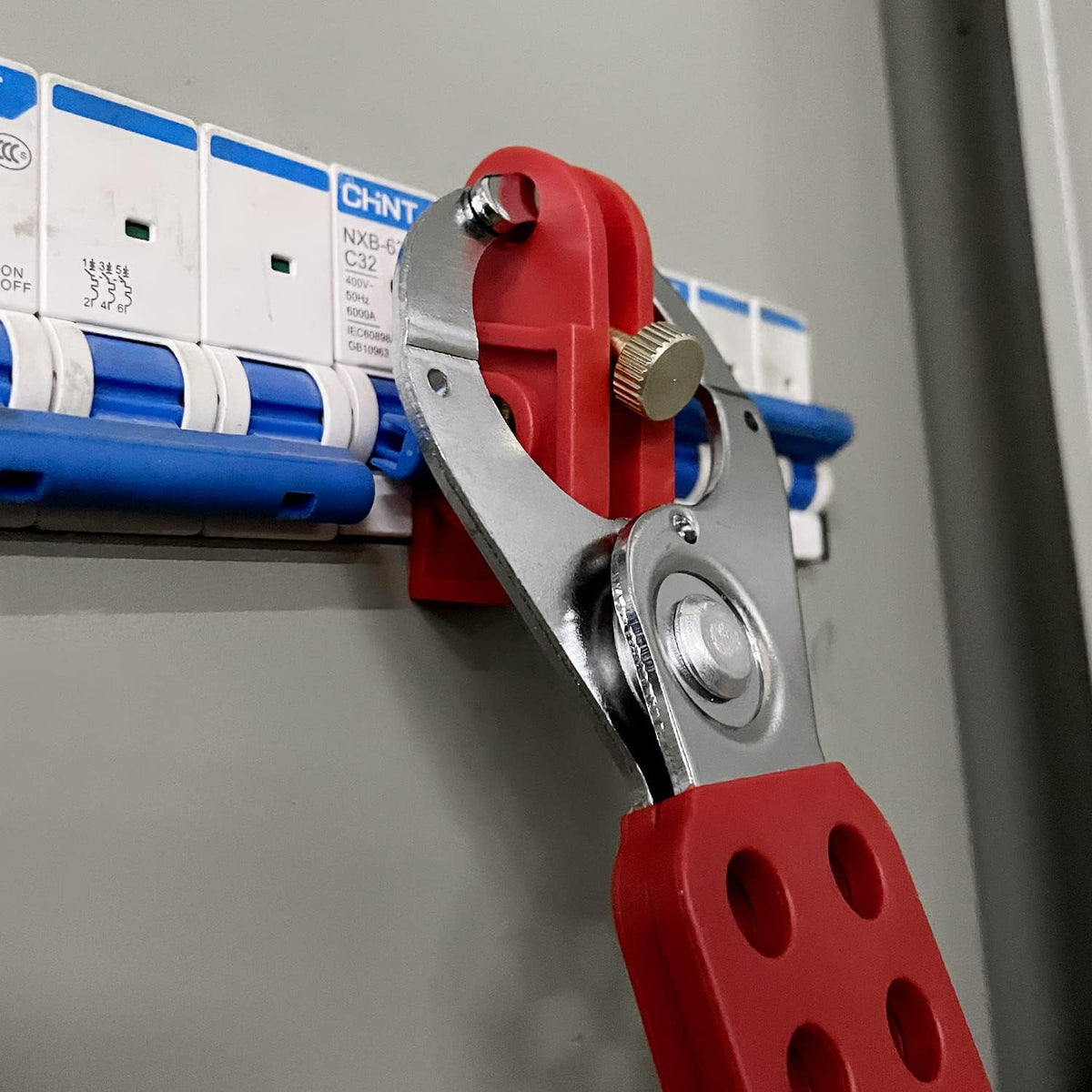Circuit Breaker Lockout Device Lockout Tagout Kit 20 PCS Universal Electrical Loto Station Set Pack of 2 I76206