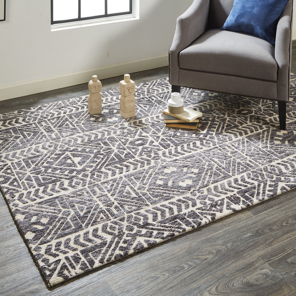 Gray/Black/Ivory 3'6" x 5'6" Stain Resistant Water Resistant Fade Resistant Accent Rug V620