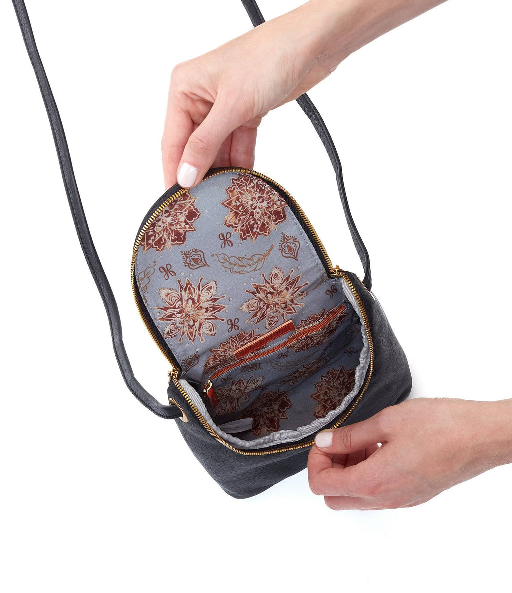 Scarlet Crossbody D5301