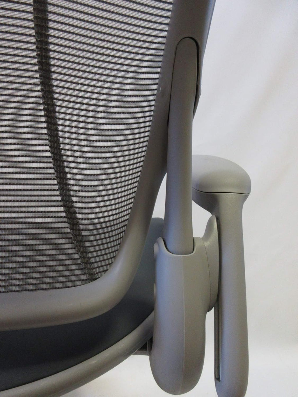 Gray Pinstripe Mesh Task Chair with Grey Frame and Standard Foam Seat I4062