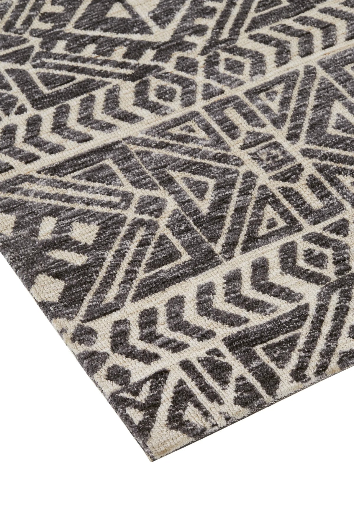 Gray/Black/Ivory 3'6" x 5'6" Stain Resistant Water Resistant Fade Resistant Accent Rug V620