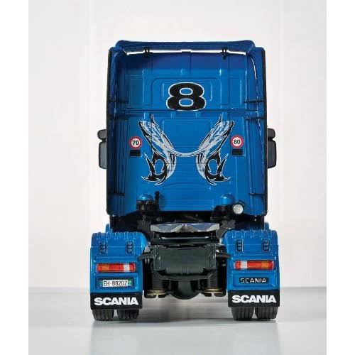 Blue Shark Model Kit T2568