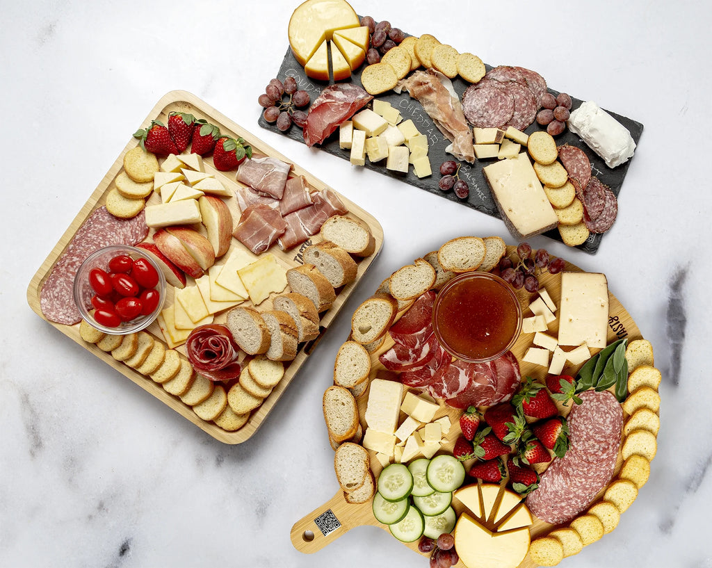 Bamboo Round Charcuterie Board with Handle, 15.5" R824